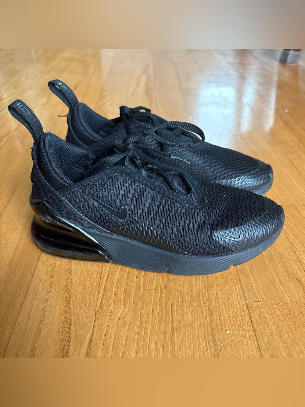 Nike Air Max 270 Sneakers Youth Boys Shoes Girls Sz 1Y GS Low Triple Black Kids